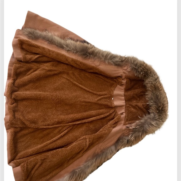 Vintage , real fur hooded poncho - Picture 2 of 2